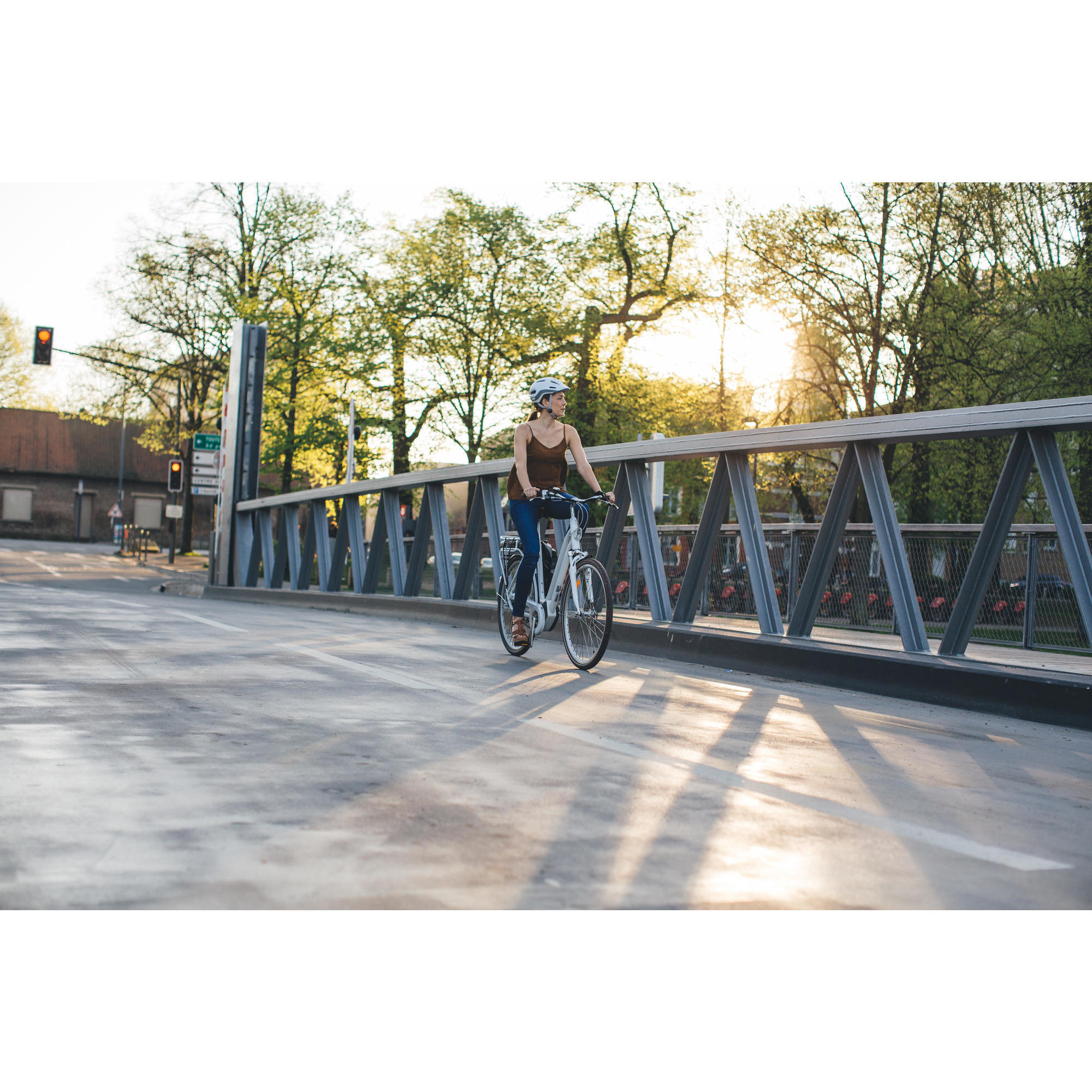 VELO DE VILLE ELECTRIQUE ELOPS 920 CADRE BAS – Image 11