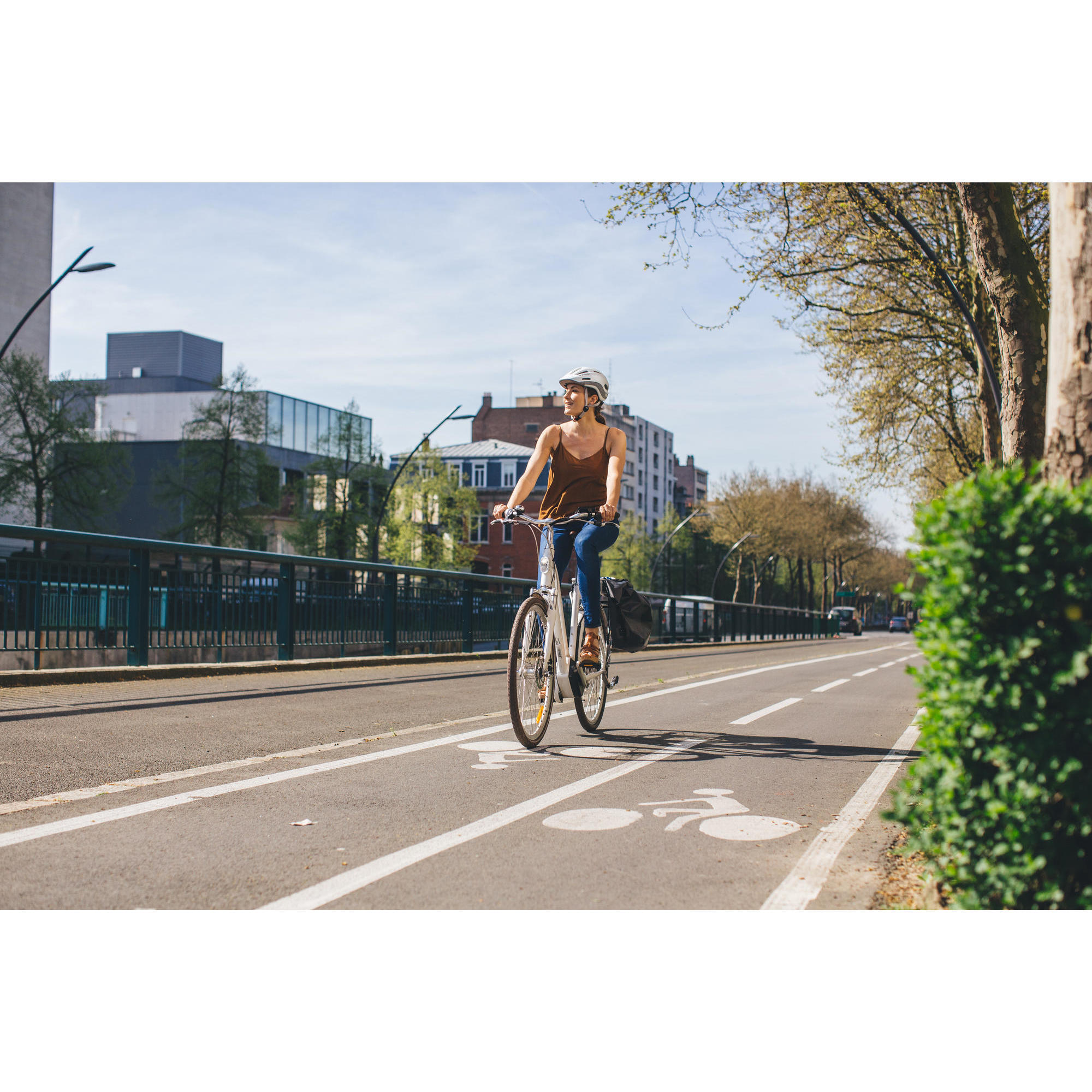 VELO DE VILLE ELECTRIQUE ELOPS 920 CADRE BAS – Image 13